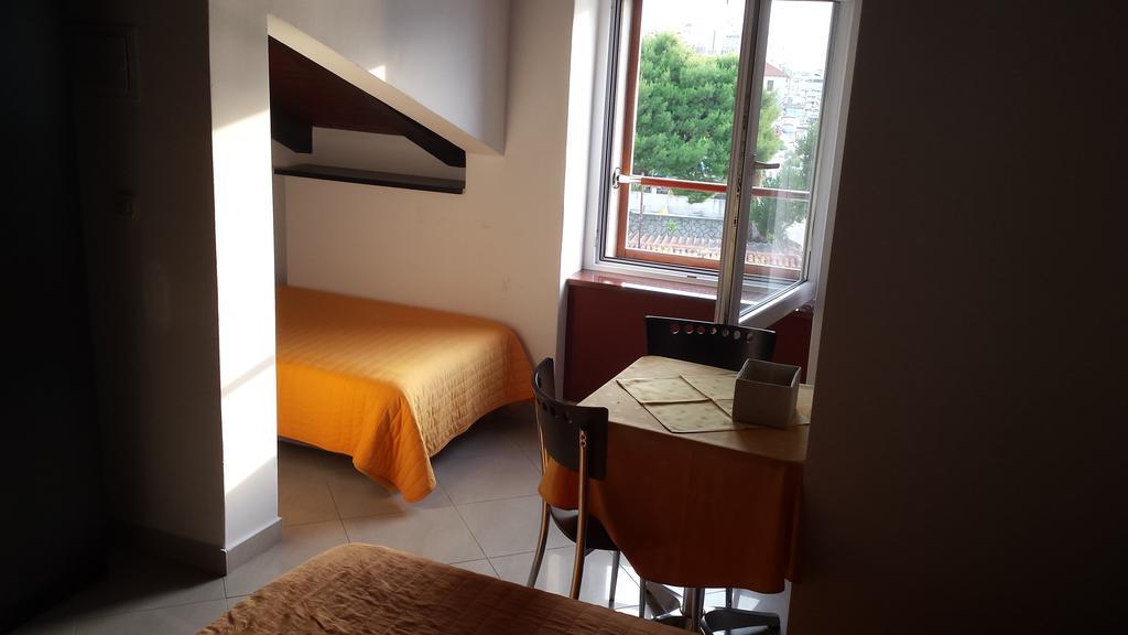 Apartments Riva 特罗吉尔 客房 照片